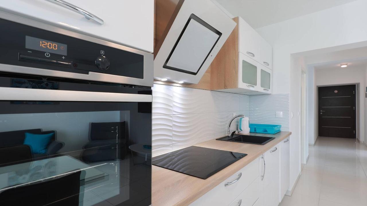 Apartmani "Villa Barbara" Новаля Екстер'єр фото